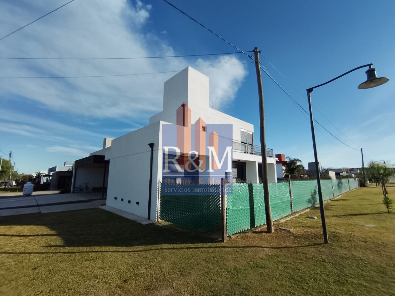 LAS CORZUELAS: CASA 4D, 4B, GALERIA Y PILETA