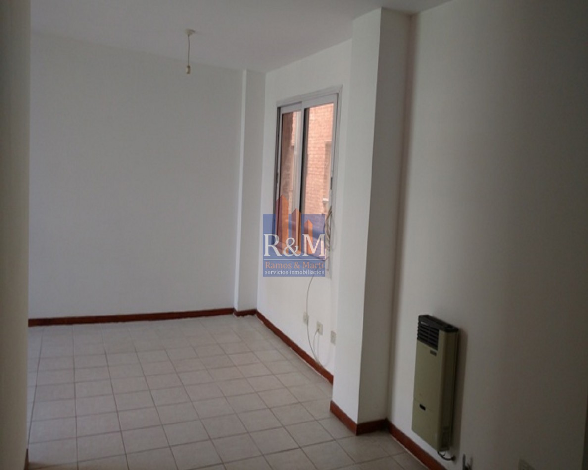 MILENICA UNIVERSITARIA: DPTO 1D CON BALCON Y COCHERA