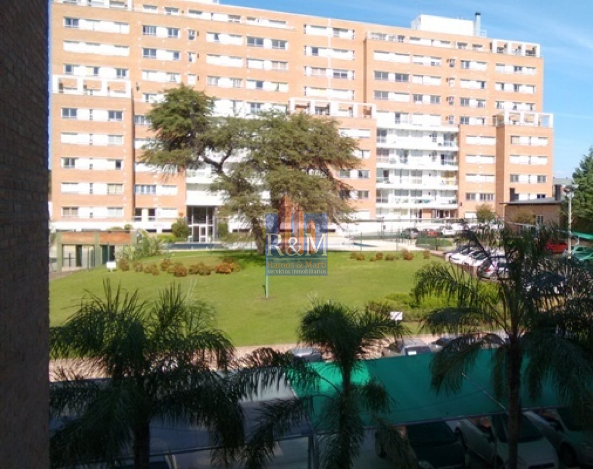 MILENICA UNIVERSITARIA: DPTO 1D CON BALCON Y COCHERA