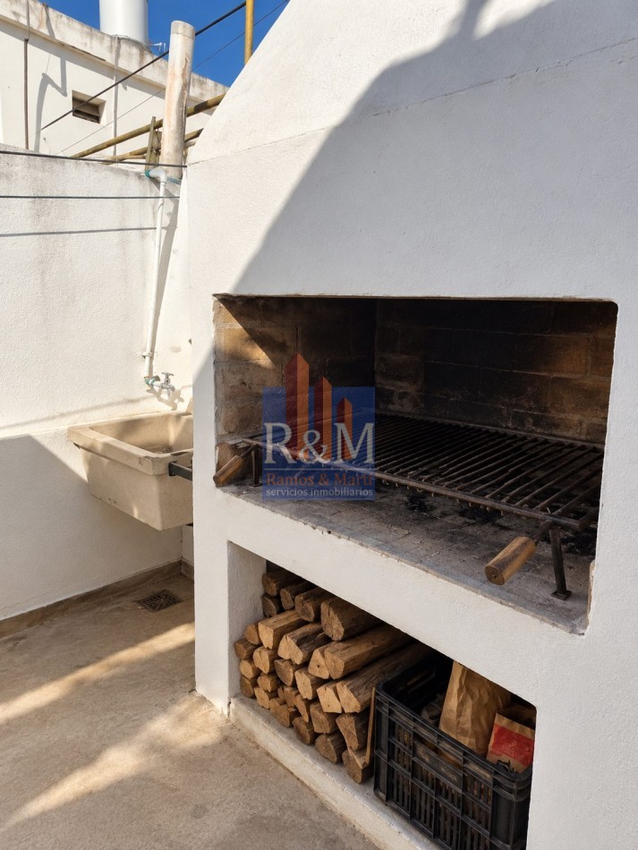 VILLA CABRERA: DPTO INTERNO 2D CON PATIO Y ASADOR