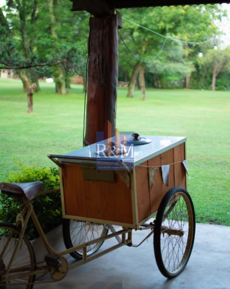 SALSIPUEDES: CASONA 8D Y 4B + SALON