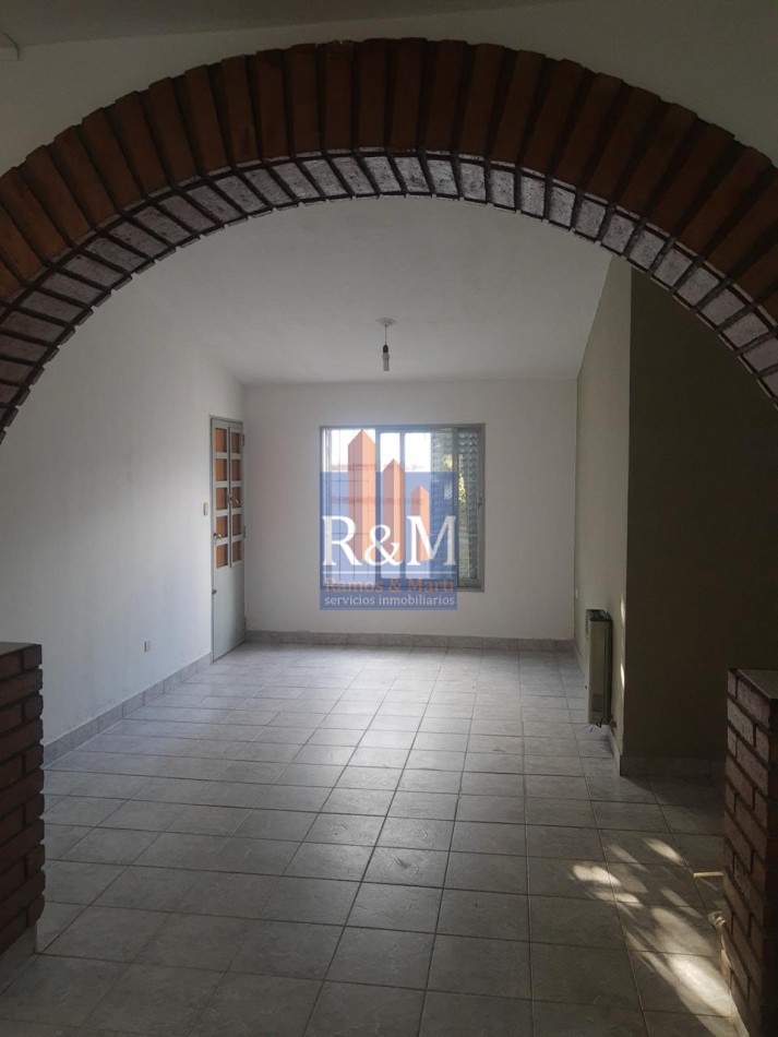 SAN VICENTE: CASA 3D Y 14 COCHERAS