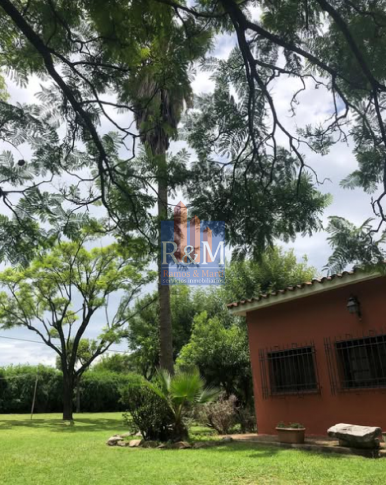 SALSIPUEDES: CASONA 8D Y 4B + SALON