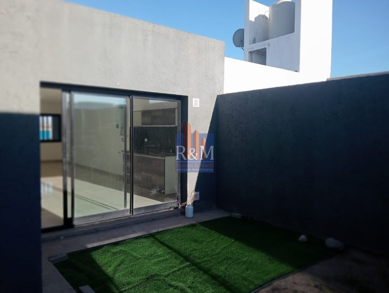 SAN IGNACIO VILLAGE: DUPLEX 2D COMO NUEVO
