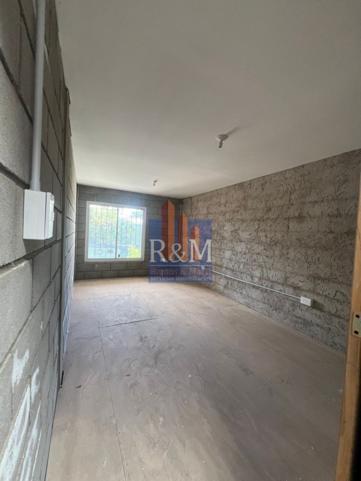 PRIMERO DE MAYO: GALPON DE 250 M2