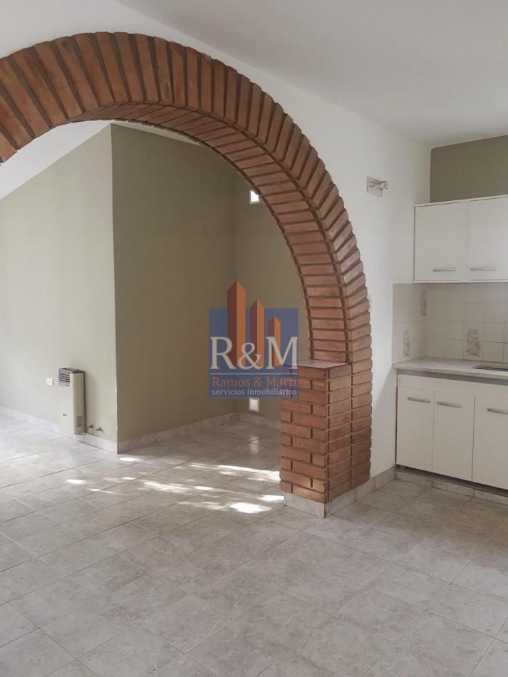 SAN VICENTE: CASA 3D Y 14 COCHERAS