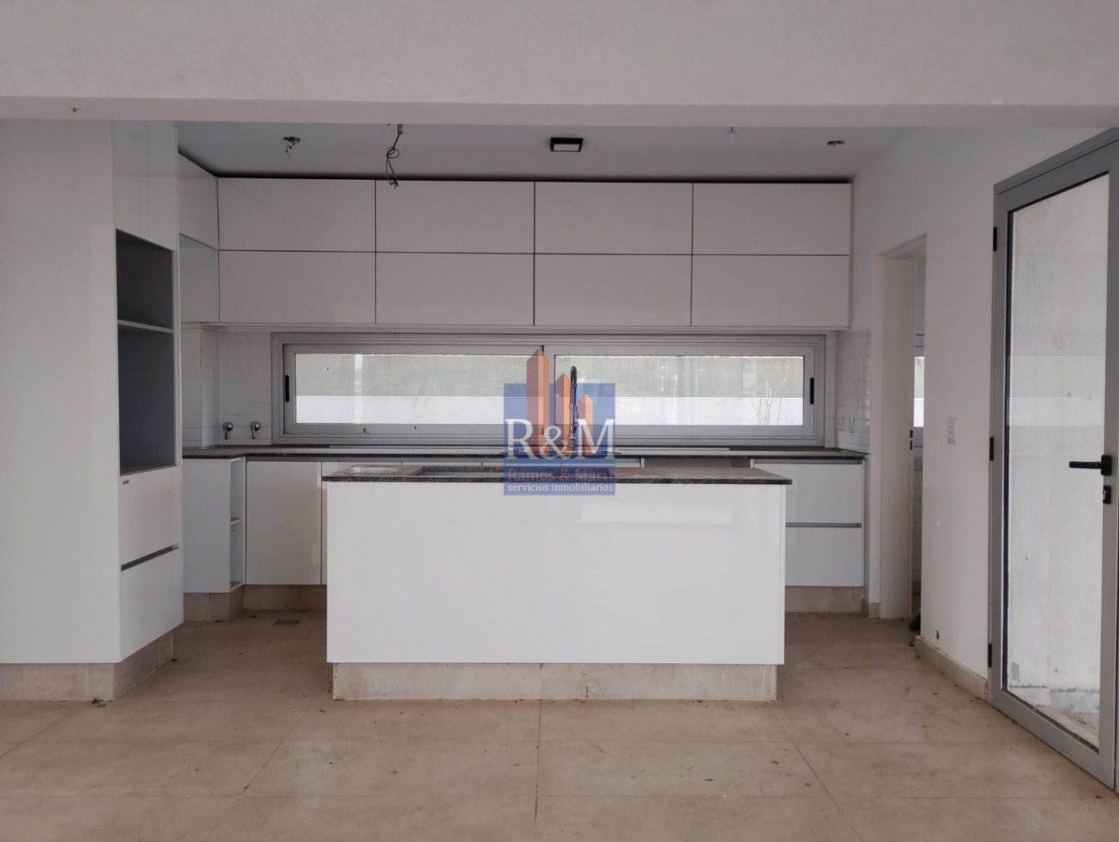 CUMBRES DEL GOLF: CASA 3D MODERNA VISTA MONTAÑAS