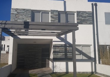 CHACRA DEL NORTE: DUPLEX 3 DORM Y MEDIO CON PILETA