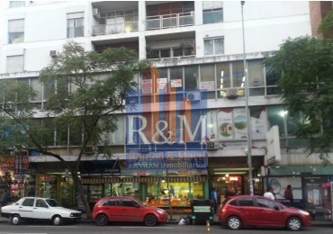 CENTRO: OFICINAS EN GALERIA CONDOR AV COLON 352